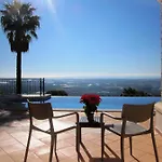 Reves D'ocean Bed & Breakfast