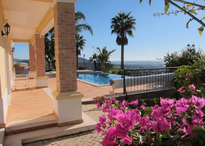 Reves D'ocean Bed & Breakfast